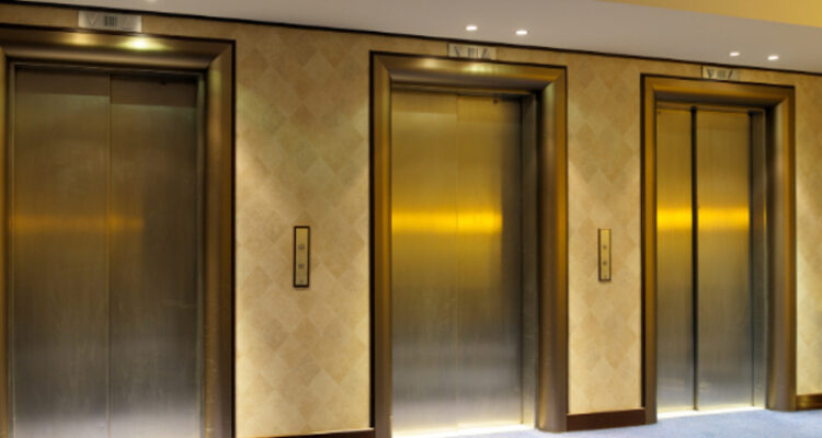Altas temperaturas afetam o funcionamento dos elevadores?