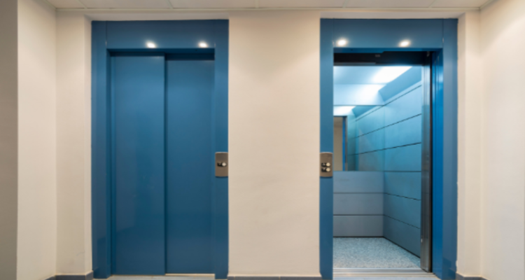 Falhas comuns em elevadores: como o contrato integral evita prejuízos?